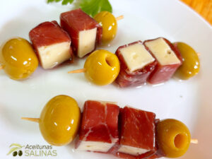 Pincho de Lomo con Queso (copia) (copia) (copia)